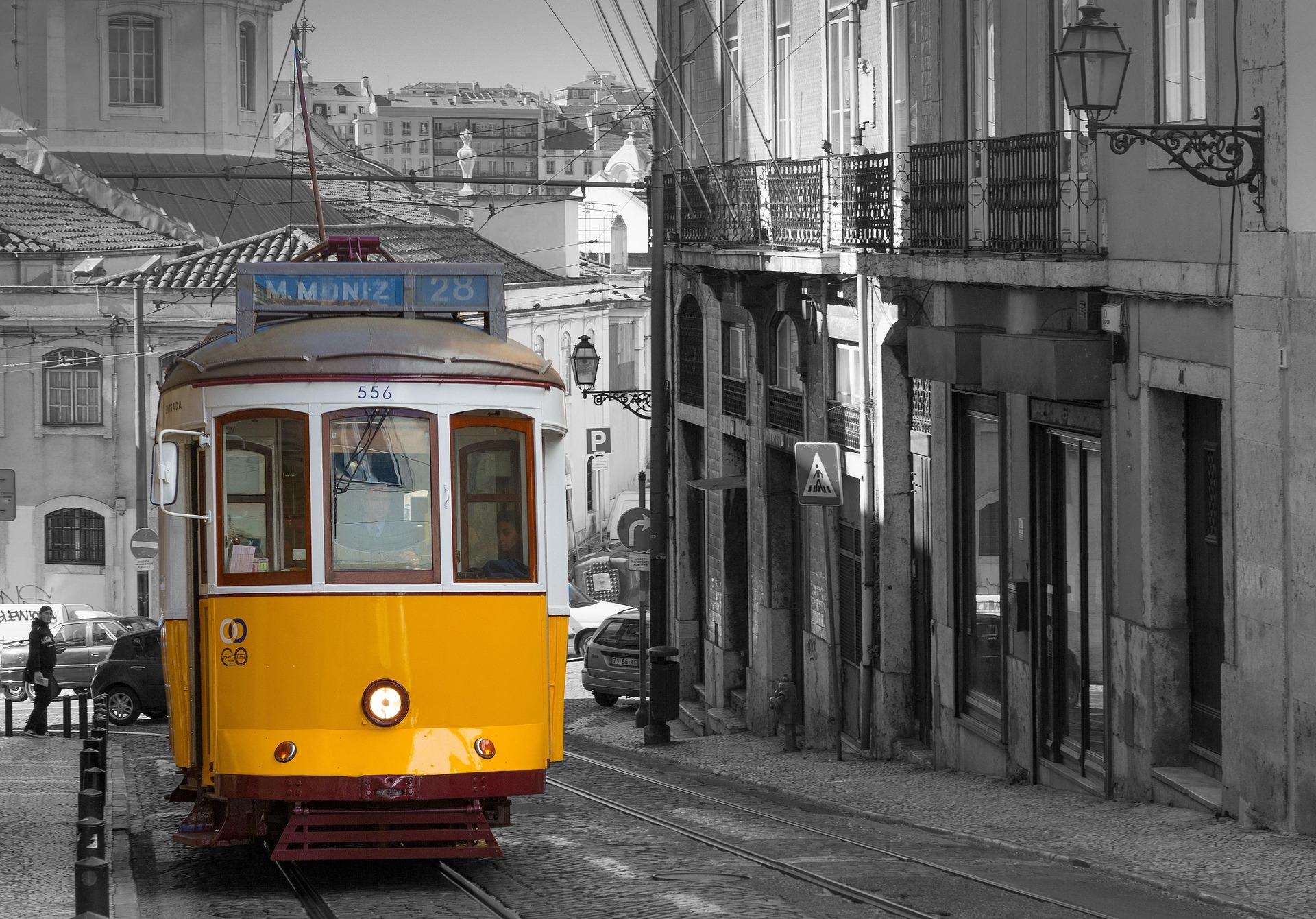 Neighbourhoods To Avoid in Lisbon (And Where To Go Instead)
