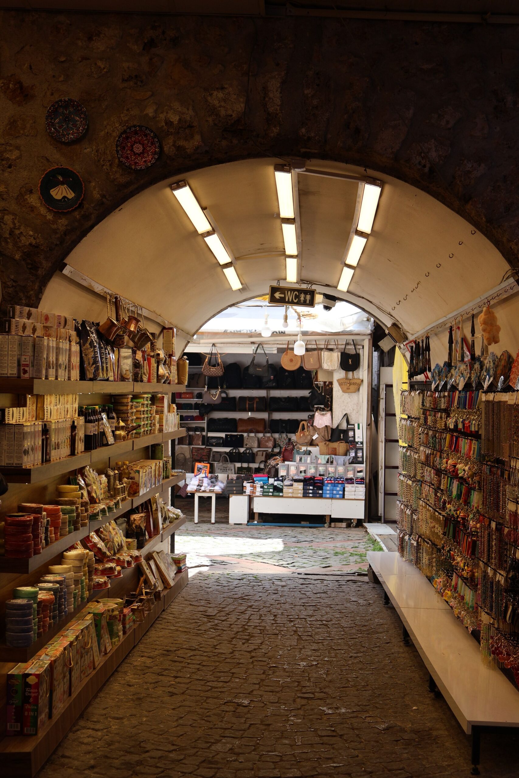 The Best Places To Buy Handicrafts In Lisbon
