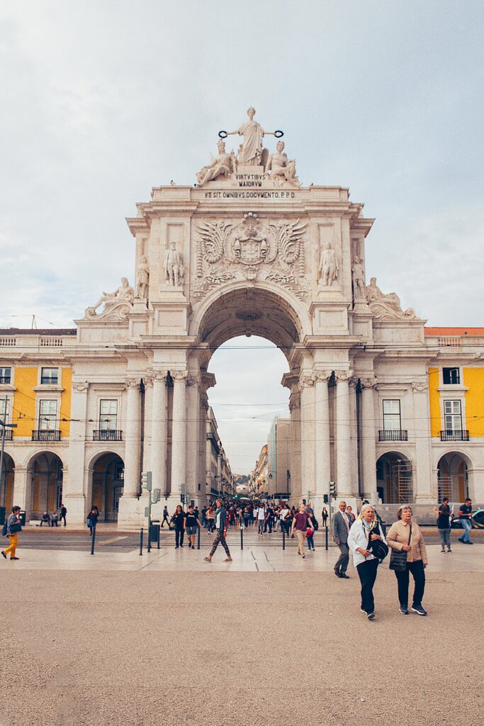 9 Beautiful Squares in Lisbon You Must Visit