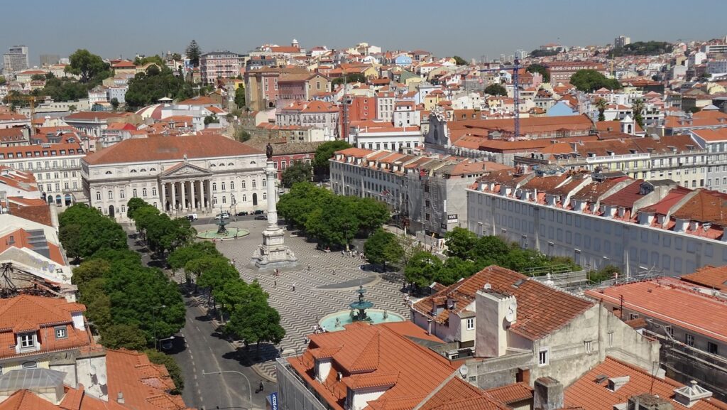 9 Beautiful Squares in Lisbon You Must Visit