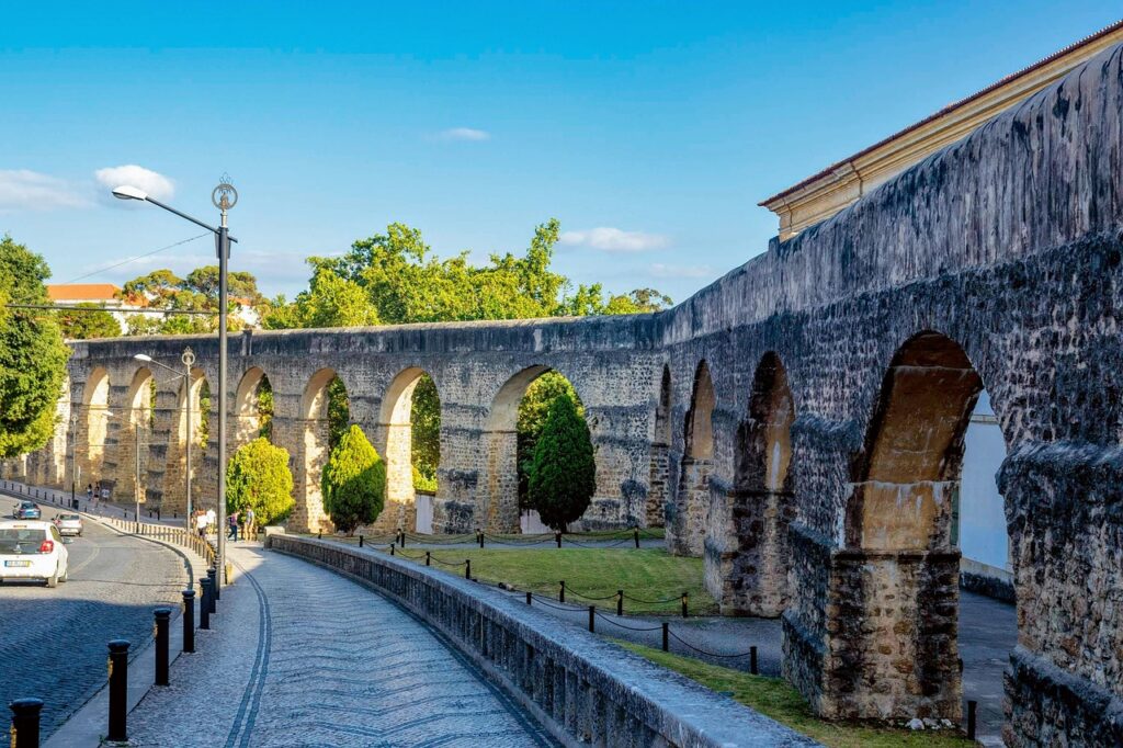 Exploring the Lisbon Aqueduct: A Marvel of Historical Engineering