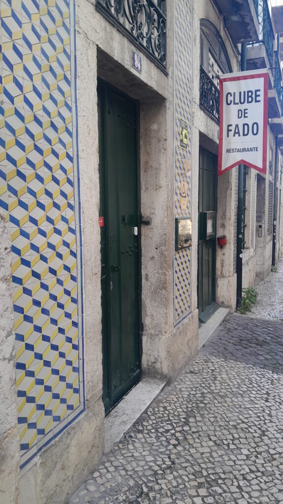 The 5 Best Fado Restaurants in Alfama: Music and Cuisine