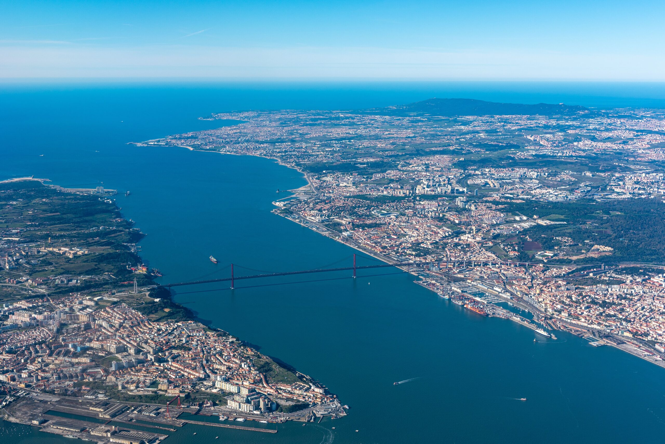 Lisbon to Cacilhas: The Ultimate Day Trip Guide