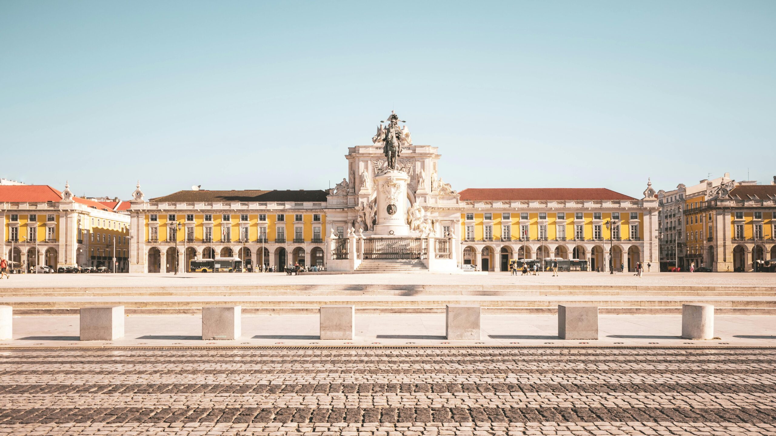 Lisbon Neighbourhood Guide: Where to Go and What to Expect