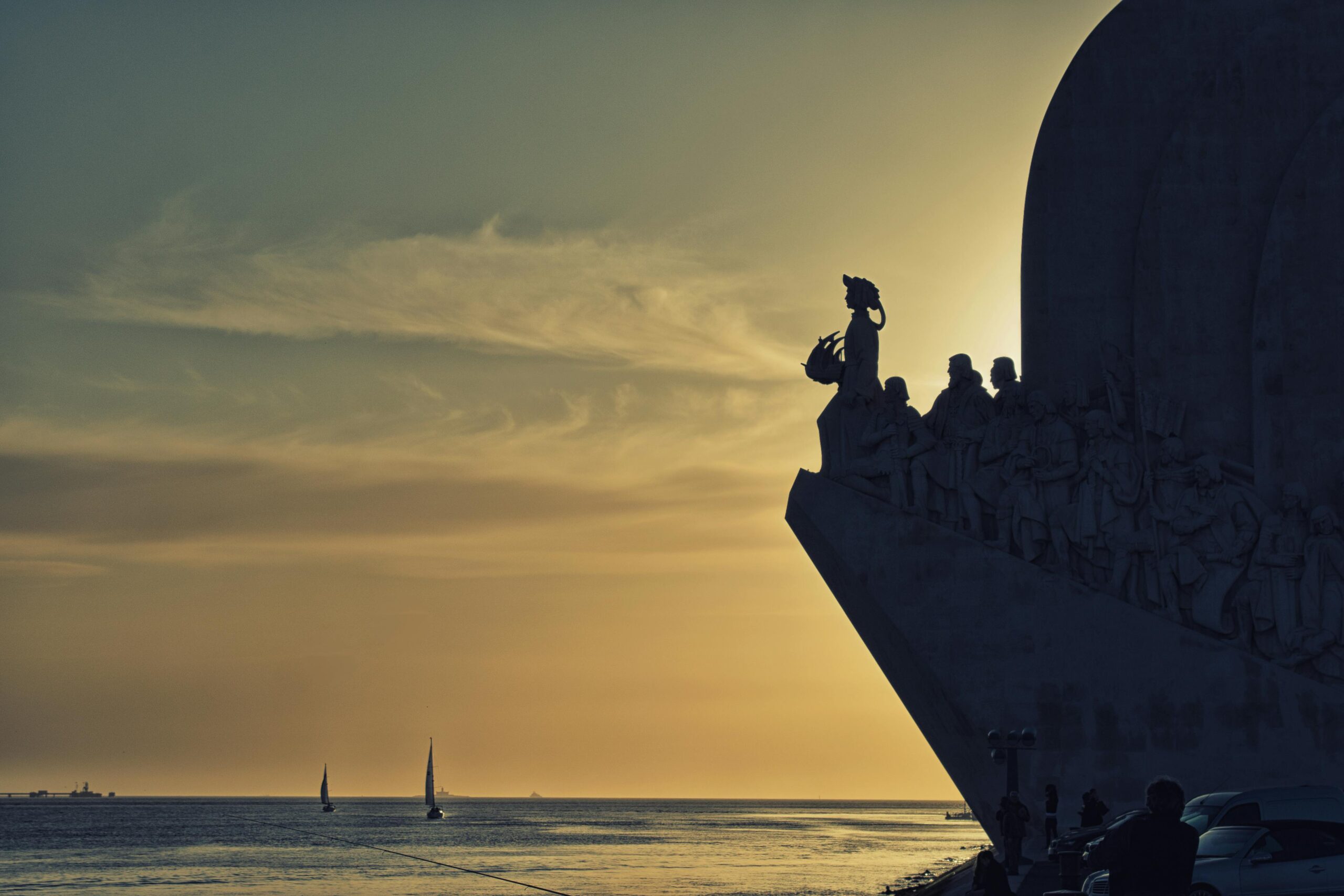 7+ Hidden Lisbon Neighborhoods: Life Away From Tourists