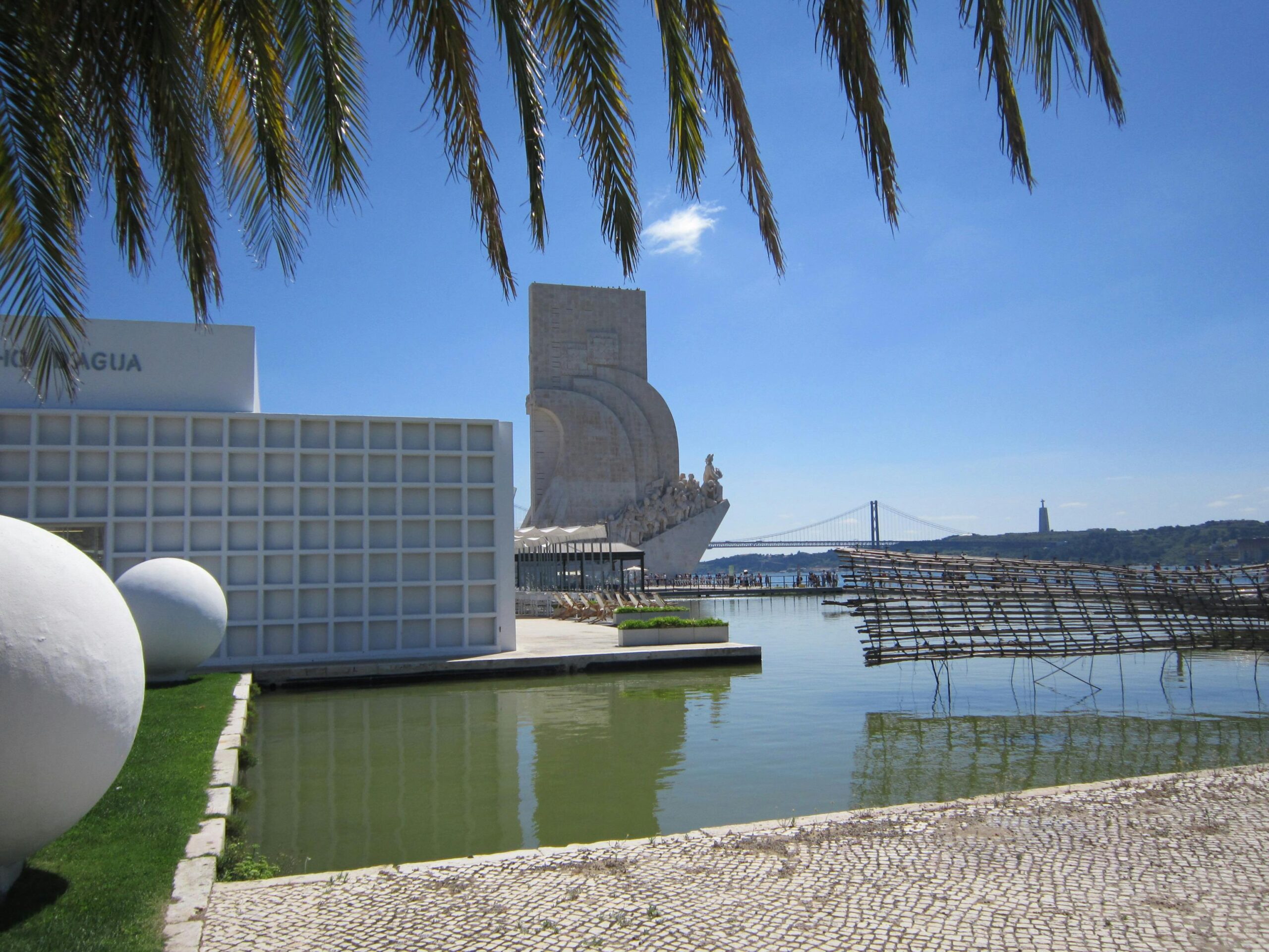 10 Hidden Cafés in Lisbon with Secret Rooftops for Digital Nomads